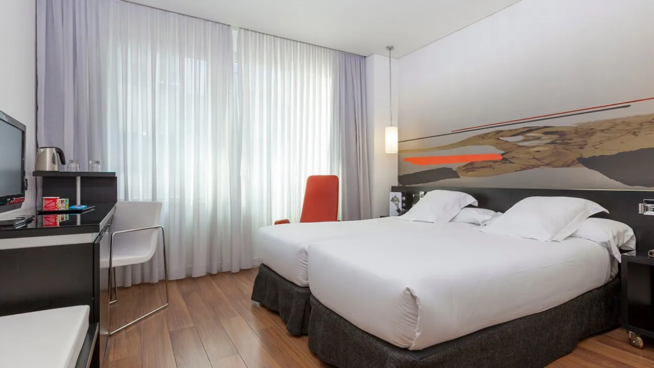 Axor - revpar meaning - revpar hotel - hotel revpar - revpar explained - revpar formula - BEONx